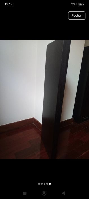 Prateleira de madeira