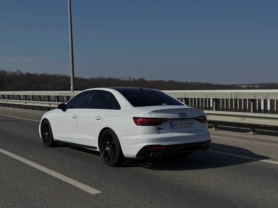Audi S4 2020 VIN WAUB4AF48LA065090 фото оголошення 9 з 19