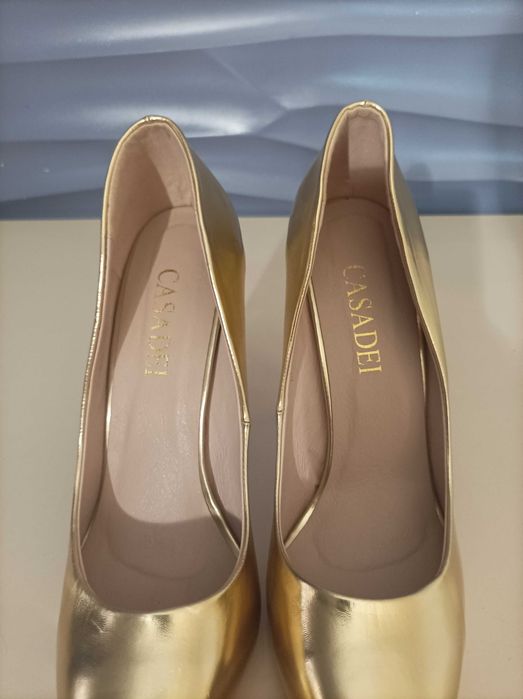 Брендові туфлі Casadei