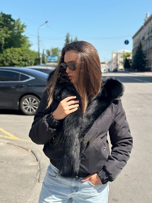 Жіночий зимовий чорний бомбер куртка з хутром песця.  42-60 рр