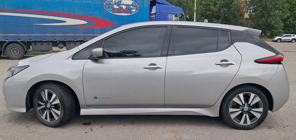 Nissan leaf2 2018