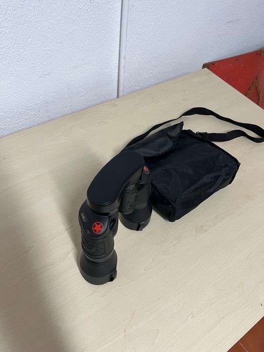 Vendo binóculos de mão