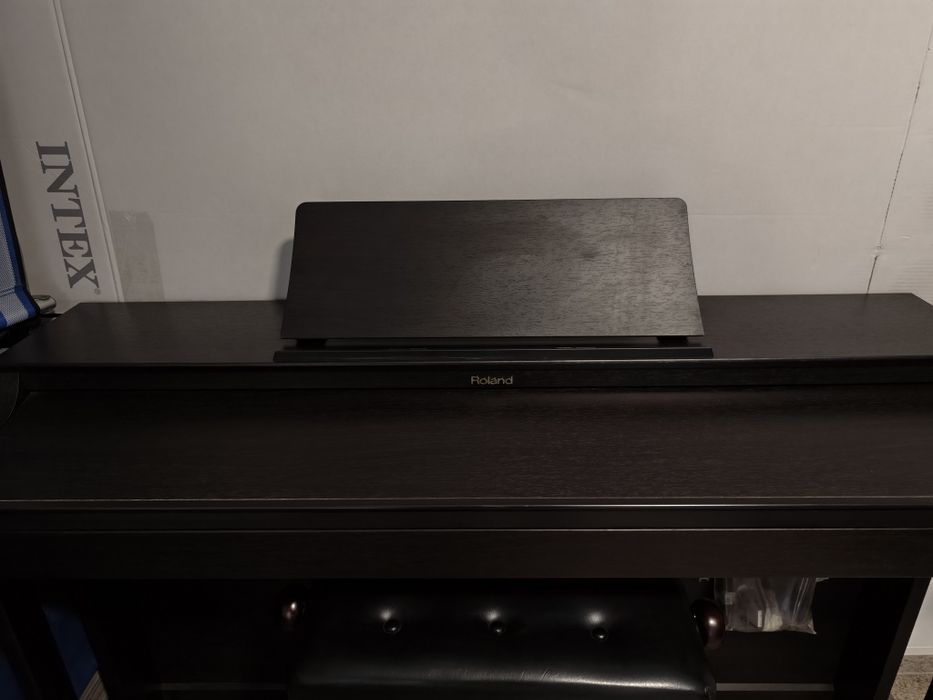 Pinao Roland HP 302 + Banco + Adaptador fones