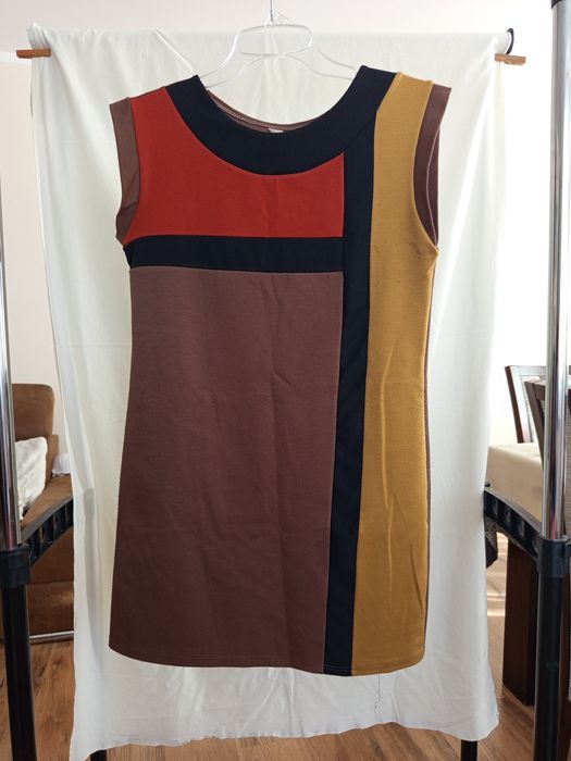 Brązowa sukienka codzienna