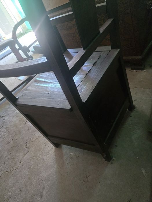 Cadeira sanitaria antiga em Madeira