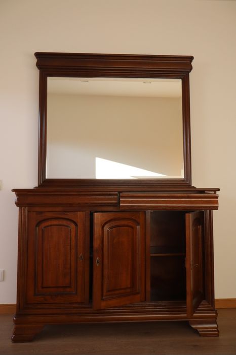 Sapateira com espelho