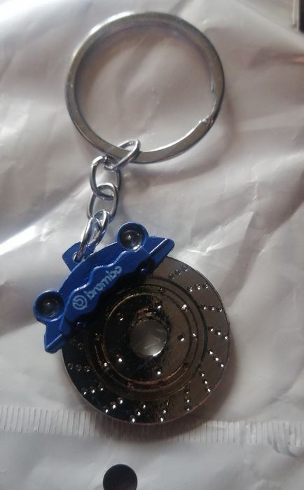 Різні брелоки на автомобільну тематику