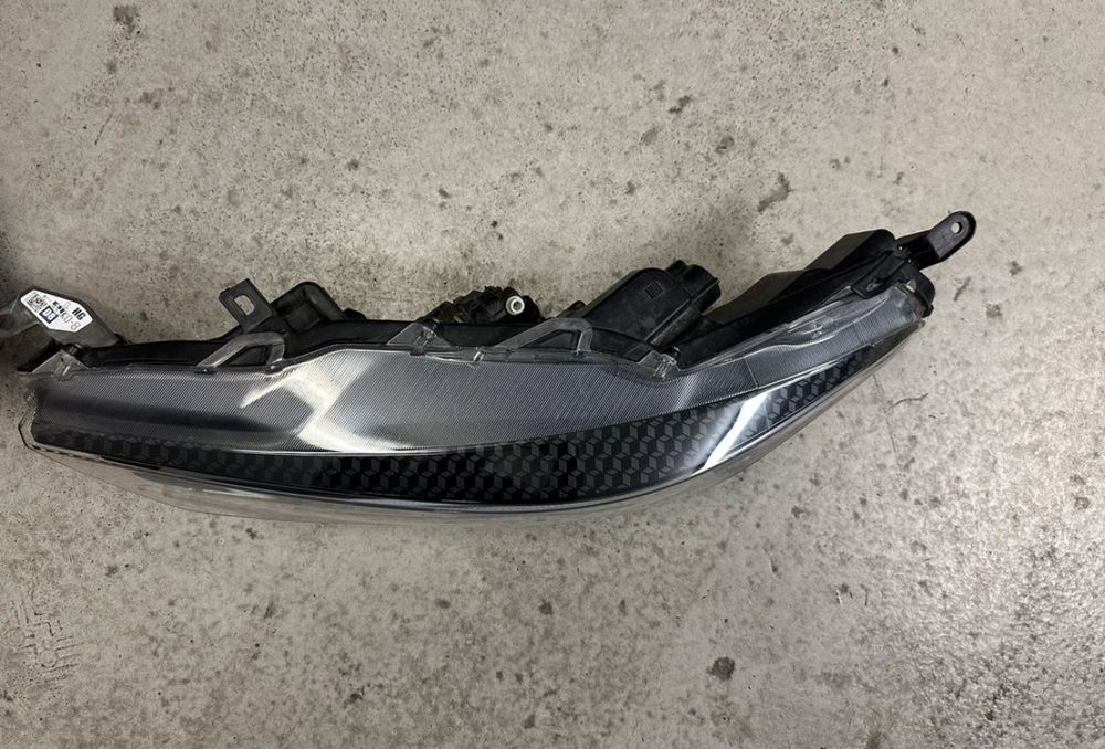 Par farois Toyota yaris 2021