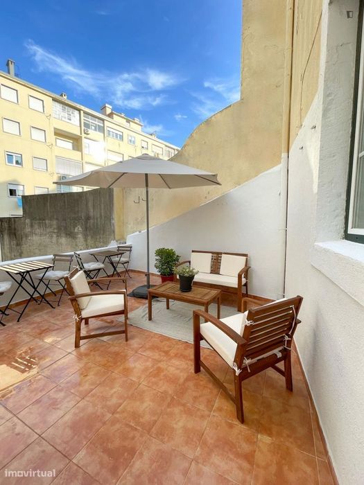 Quarto - localizado em Santa Apolónia Lisbon