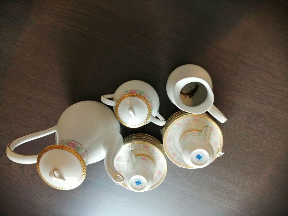 Batalha Porcelain Coffee Set64862557191425124