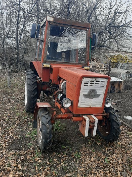 Трактор плуг прицеп