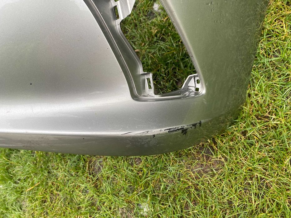 Lexus ES zderzak przód