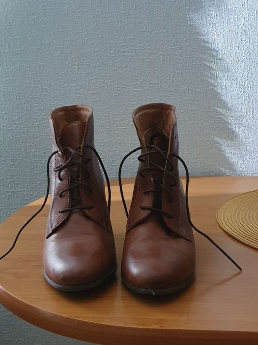 sprzedaję buty damskie