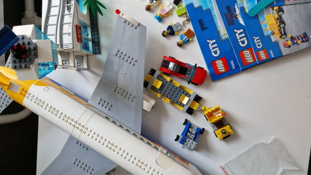 Конструктор пасажирський літак. LEGO City 60262