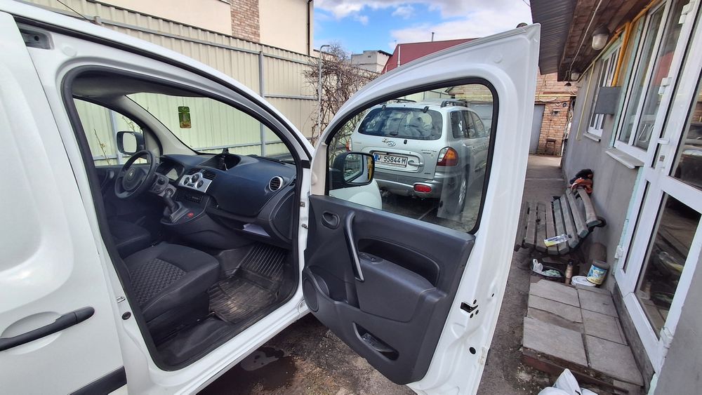 Renault kangoo 2011 1.5  продам