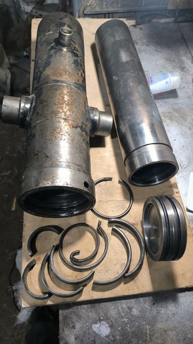 Стакан гідро циліндра.