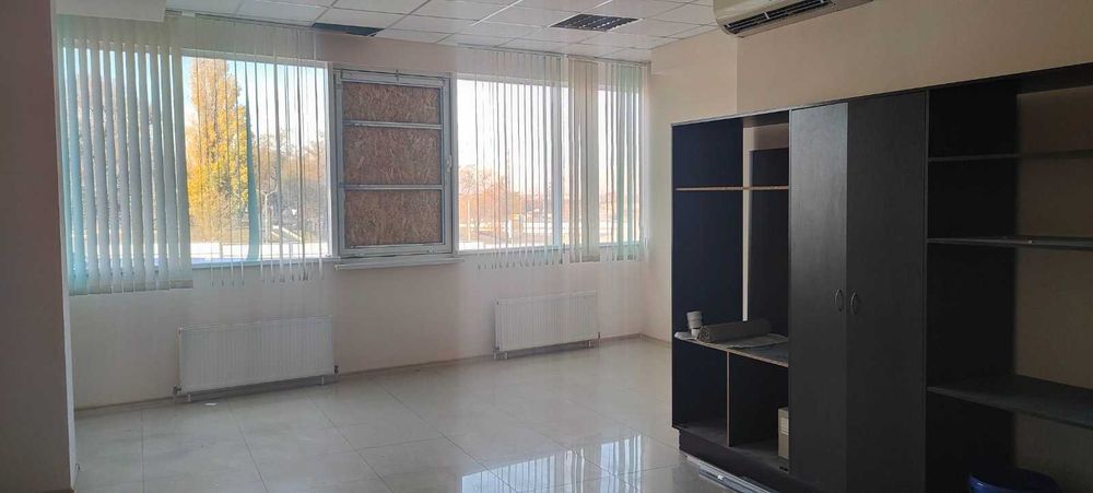 Продам офісне приміщення 147 кв.м в ТЦ Курчатовський (ОП)