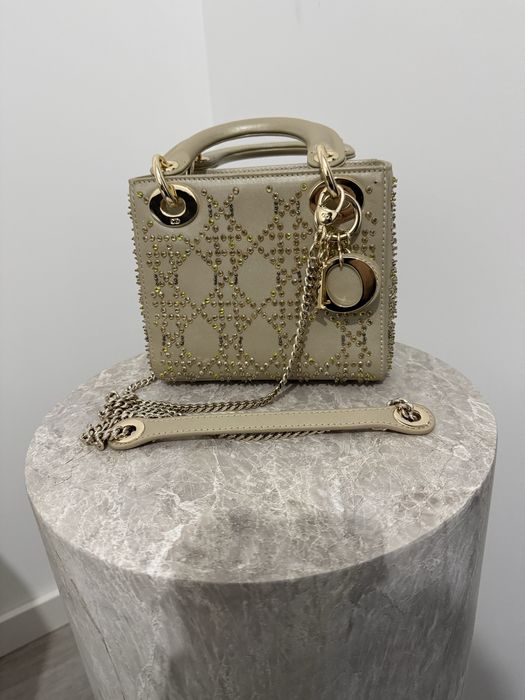 Dior Mini Lady Dior Cannage com Cristais – Bege/Champagne