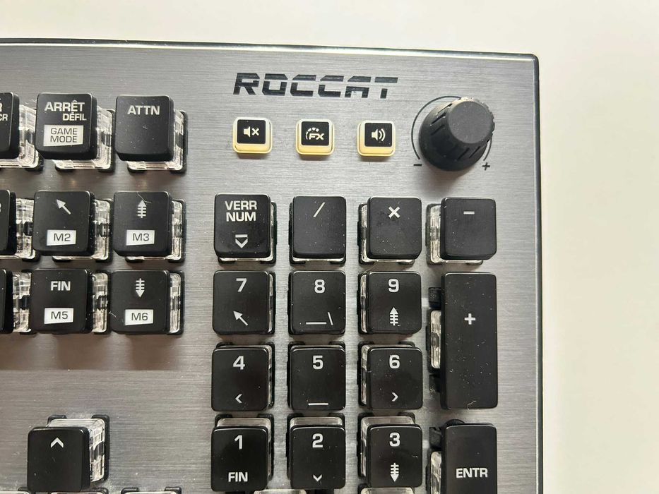 Teclado Roccat Vulcan 120 Aimo RGB