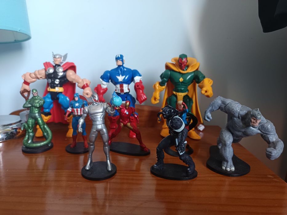 Bonecos da Marvel