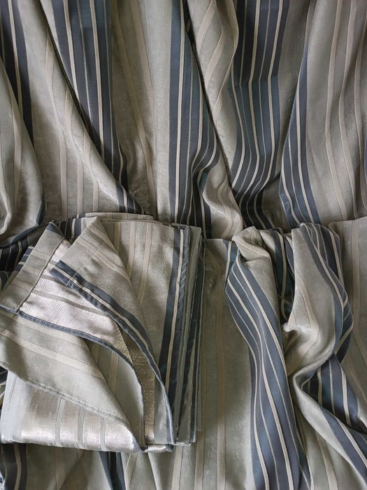 2 щільні зелені оливкові штори  225 х 220 см у смужку