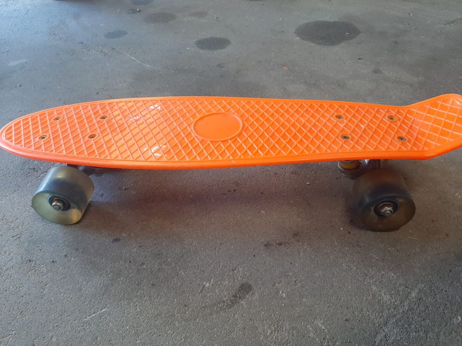 Deskorolka Fiszka Kółka LED Świecące na łożyskach