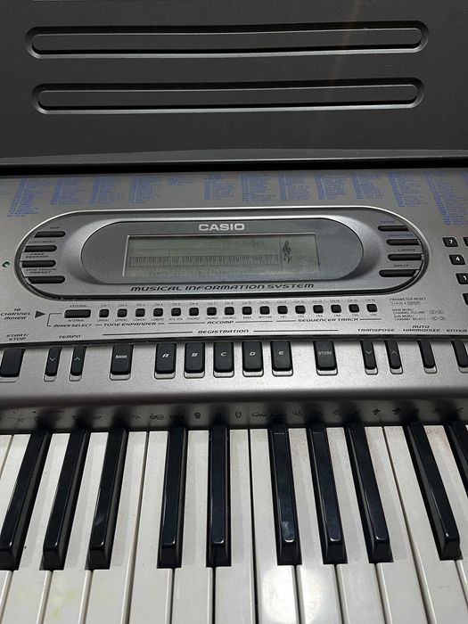 Piano Casio usado em bom estado