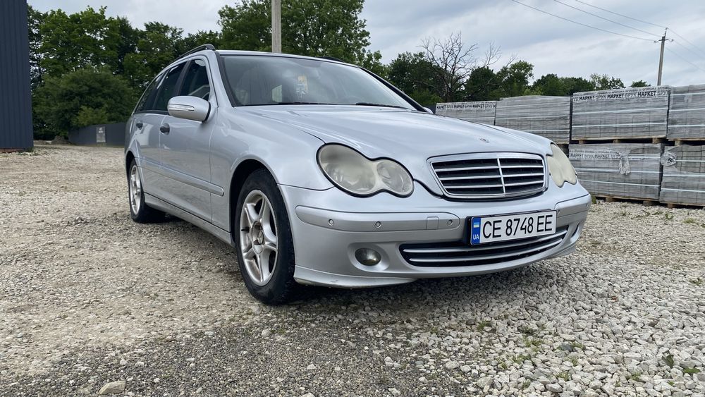 Продам 2.2 дизель 2006 року універсал