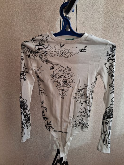 Женские вещи,женский спортивный костюм,платье,свитер,боди