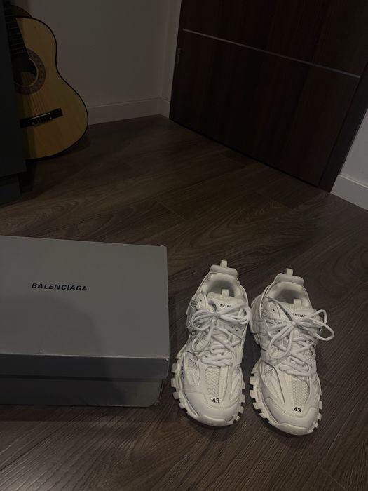 Balenciaga Track 43 Biale