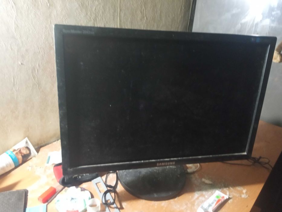 Продам монитор Самсунг 20 дюймов в отличном состоянии
