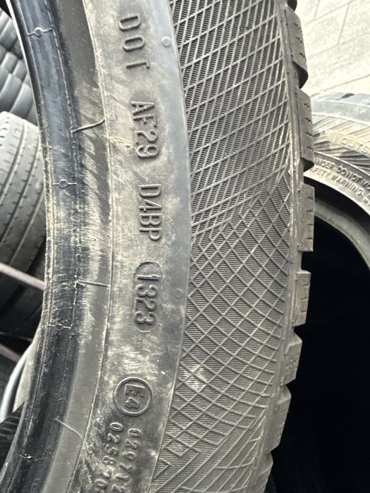 Шини резина 285/45/21 r21 Continental комплект зимні