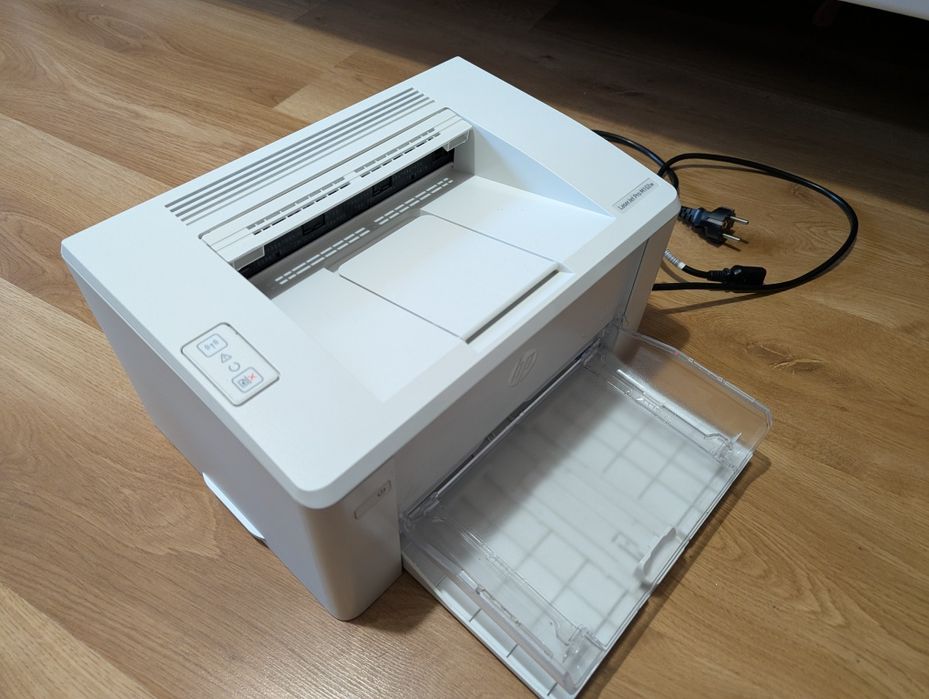 Принтер HP Lazer Jet Pro m102w