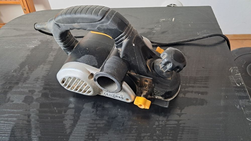 Heblarka Strug Elektryczny CMI 710W