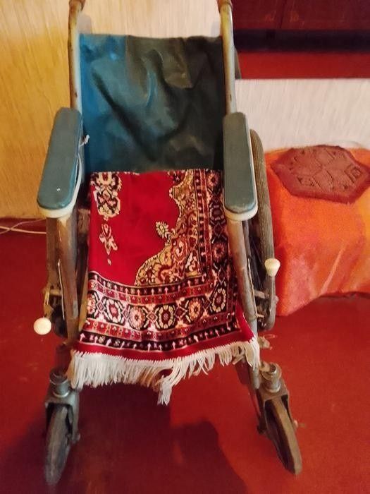 Продам инвалидную коляску