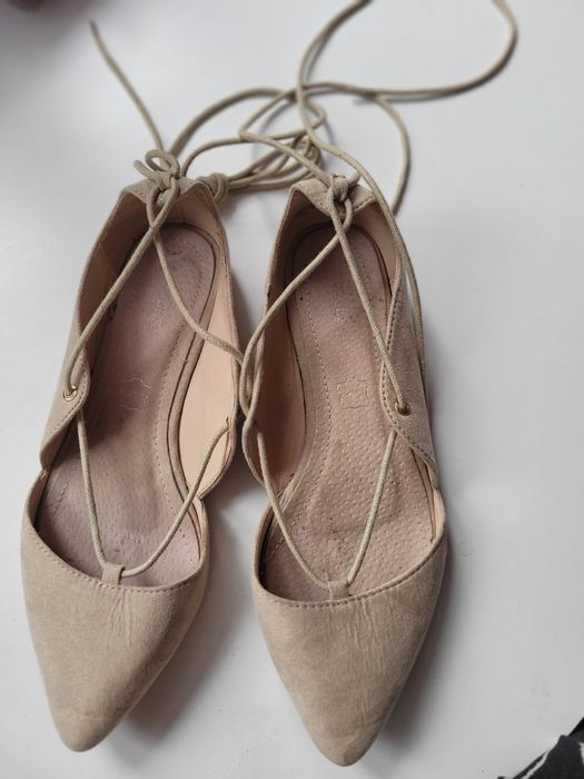 Baleriny sznurowane 37