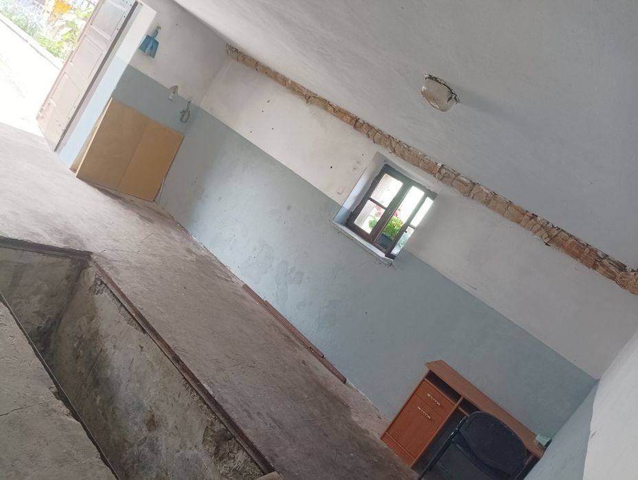 Garaż ocieplany z kanałem.