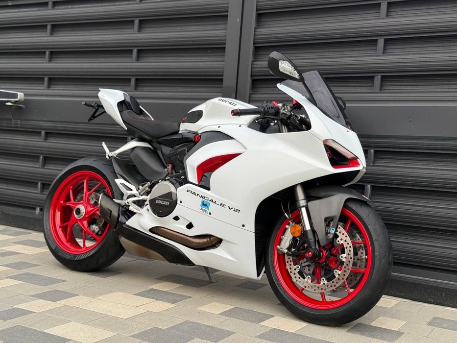 Ducati Panigale V2 2023 рік
