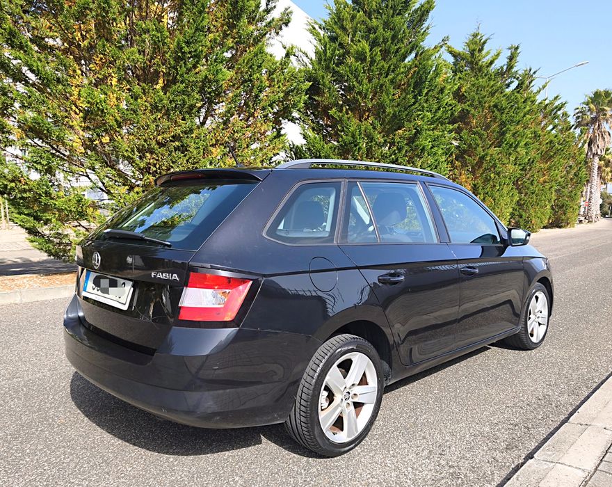 Skoda Fabia Break 1.4 TDi Style (90 cv) – Nacional & Com Garantia