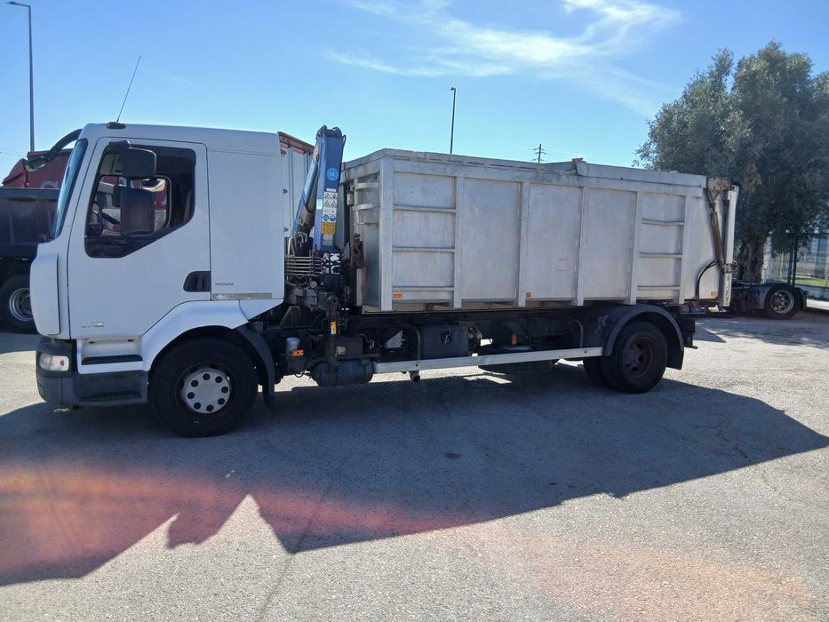 Camião Renault c/grua e bascula