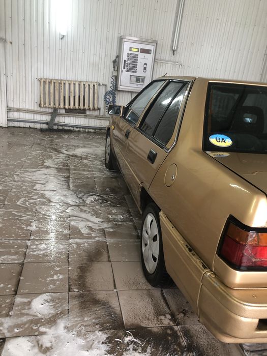 Міцубіші лансер.