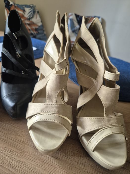 2 pary butów wyjsciowe