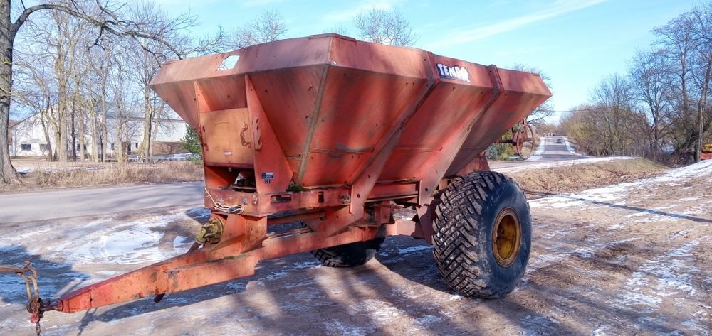 Belarus Tempo T-6 Rozrzutnik do wapna 6000kg