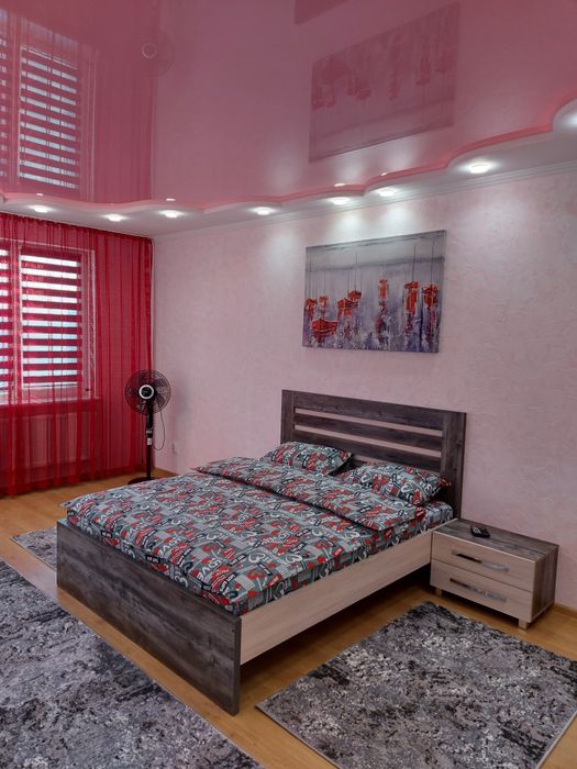 1 кімнатна квартира. Погодинно. Подобово. ТРЦ " ЧАЙКА "