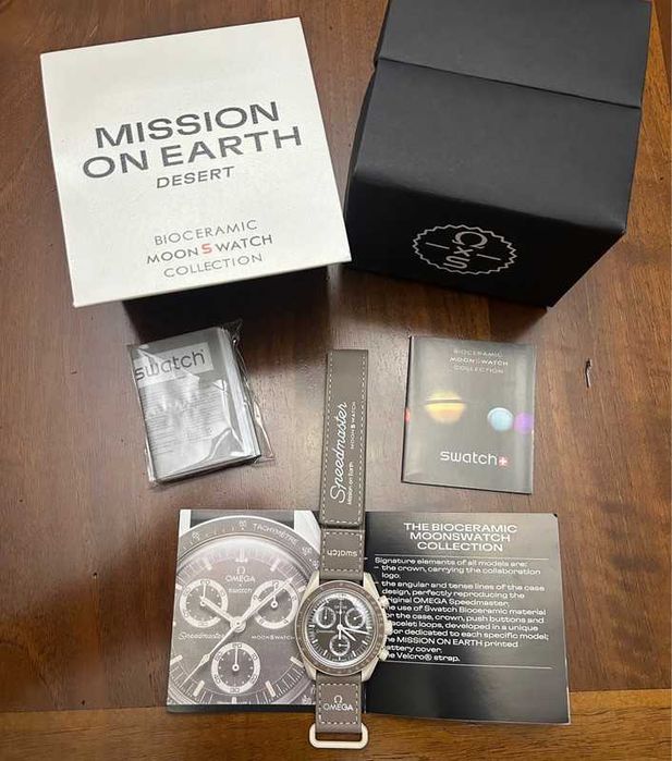 Desert MoonSwatch SO33T103 – Omega x Swatch Sahara Styl