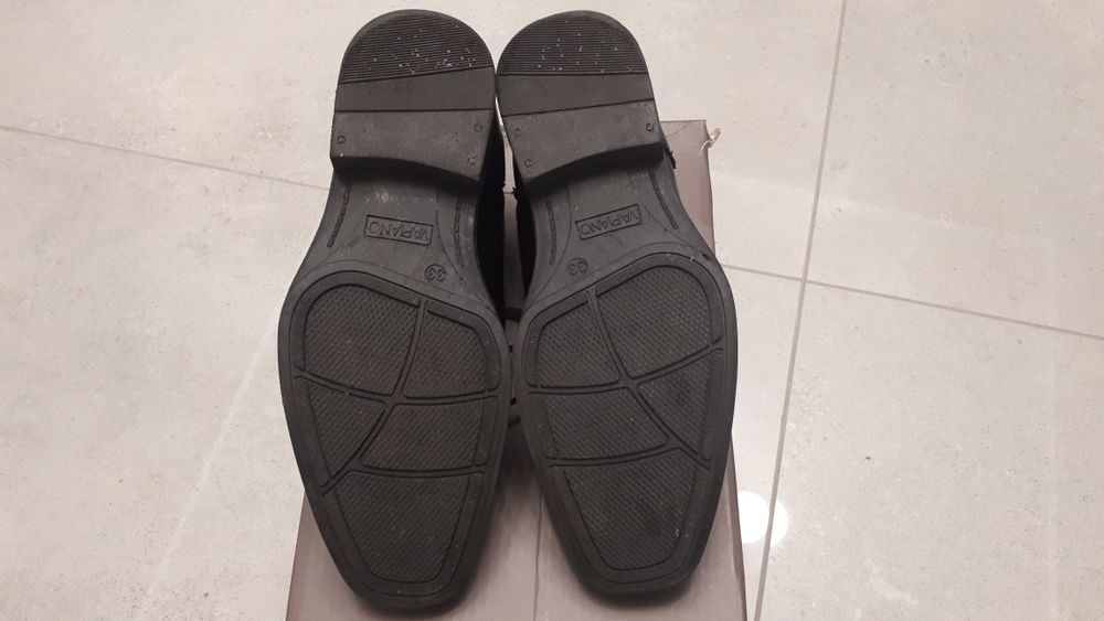 Eleganckie buty chłopięce r. 33