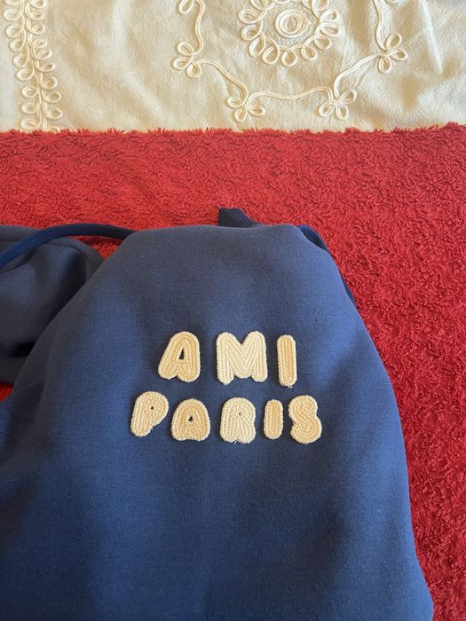 Sweat ami paris azul