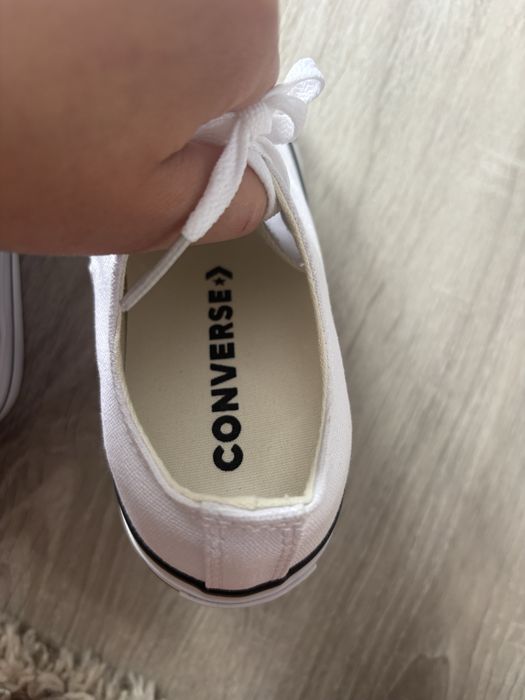 Biale buty converse 37 na podwyzszeniu nowe