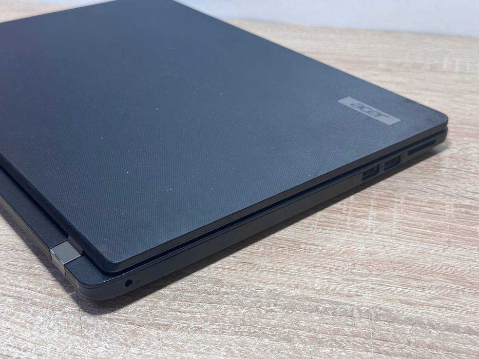 Acer TravelMate P214-51 14″ Full HD IPS / 8GB DDR4 /128GB SSD NVMe / Windows 11 Pro
