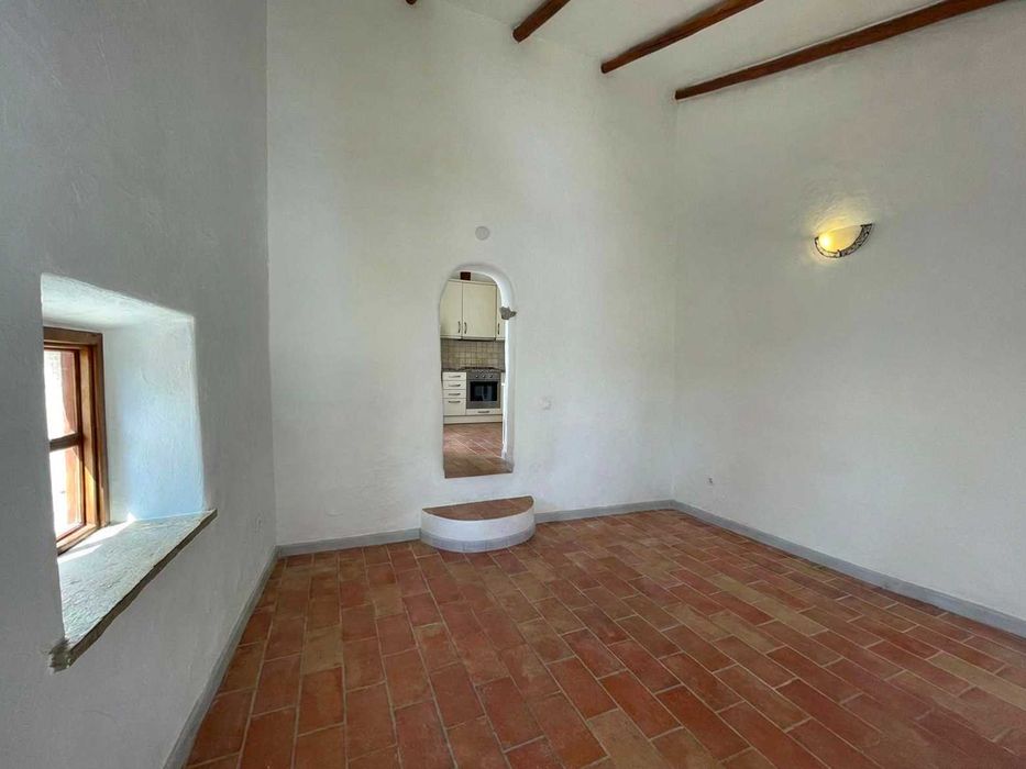 Casa Algarvia Tradicional Renovada + Ruína Reconstruível – Varjota / Loulé – Algarve